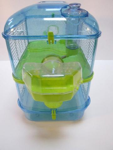 Plastic hamster cage no bars best sale