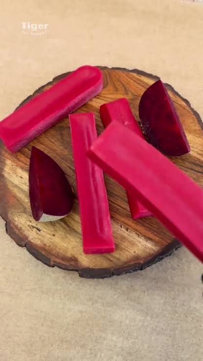 Himalayan Yak Bar XL - Beetroot ( Cyber Monday Sale) was £9.99 NOW £7.99